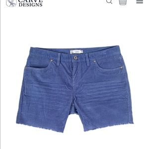 Carvedesigns Oahu 6” short coastal size 4